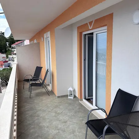 Dva Galeba Apartment *